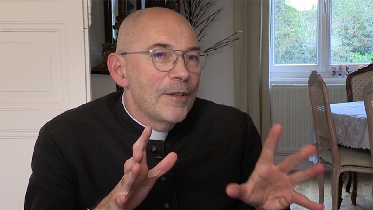 Le Père, le Maire et les Saints