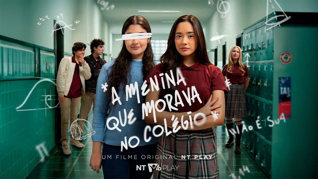 A Menina que Morava no Colégio